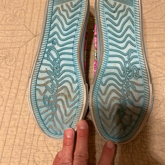 Skechers Metallic Silver studded Rose Tattoo Print Sneakers - Picture 6 of 6